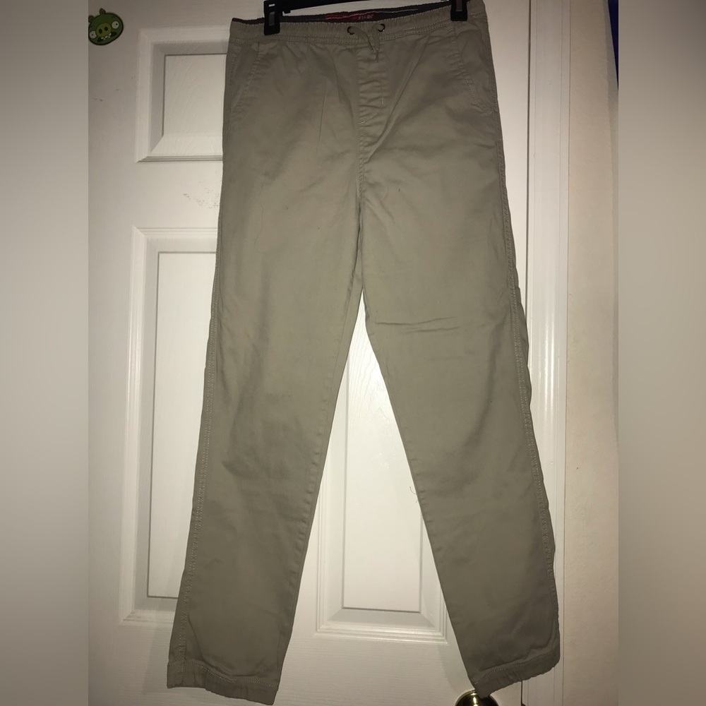 🦖2 for $10🦖Boys khaki pants by Plugg Size XL